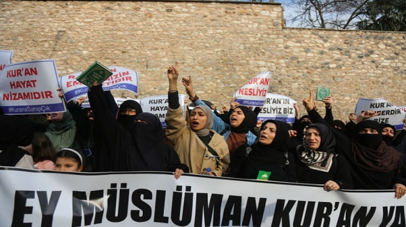 احتجاجا على الإساءة للمصحف.. الإدانات تتواصل والتعاون الإسلامي تعلق صفة مبعوث السويد لديها